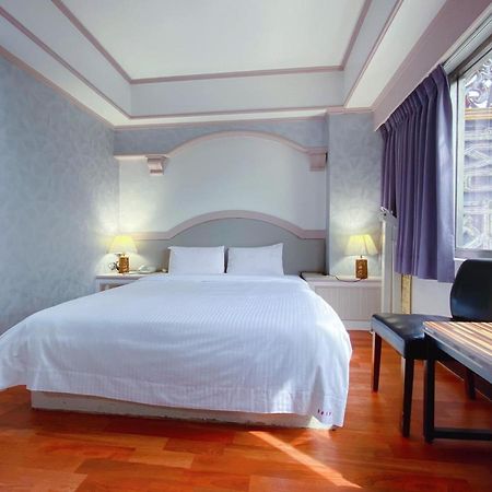 Chrysler Hotel Тайпей Екстериор снимка