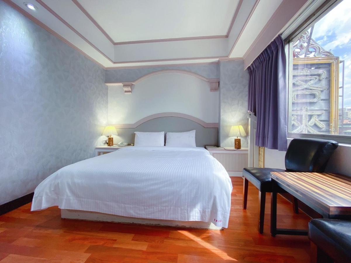 Chrysler Hotel Тайпей Екстериор снимка